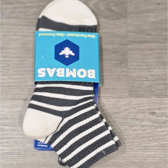 Bombas Striped Performance Quarter Socks - Picture 2 of 5